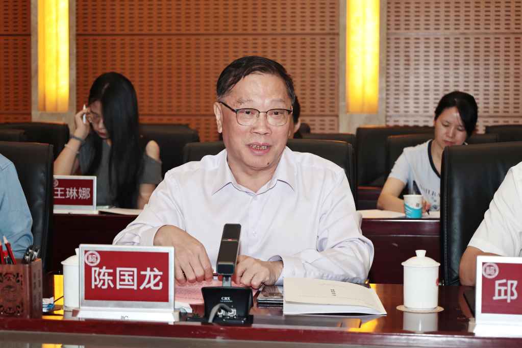 局长李文哲